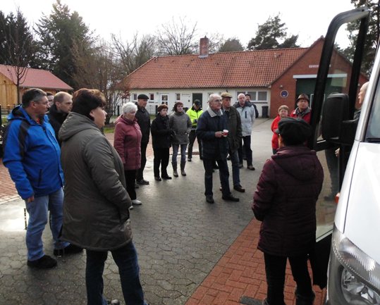 Vorstellung_Buergerbus_am_DGH 034